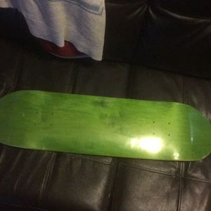 Green blank 8.5 skateboard deck